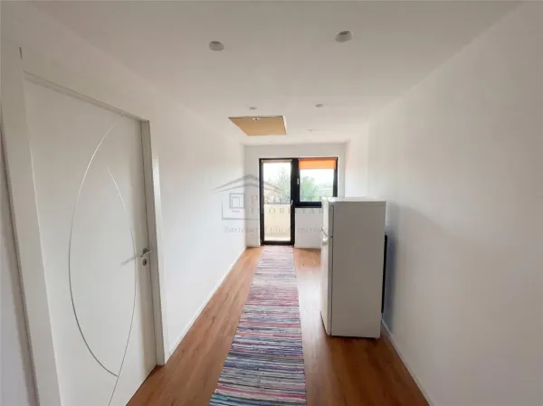 Casă 4 camere Ipotești - poza 2