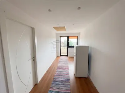Casă 4 camere Ipotești - poza 2