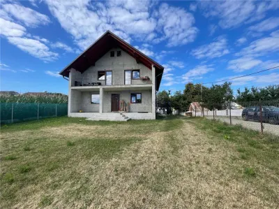 Casă 4 camere Ipotești - poza 12