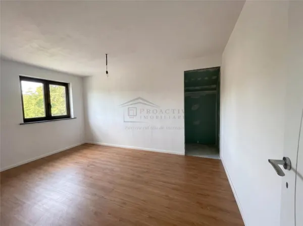 Casă 4 camere Ipotești - poza 3