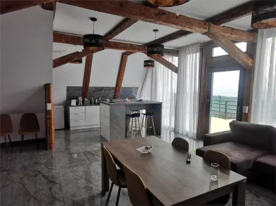 Casă 6 camere Ipotești - poza 2