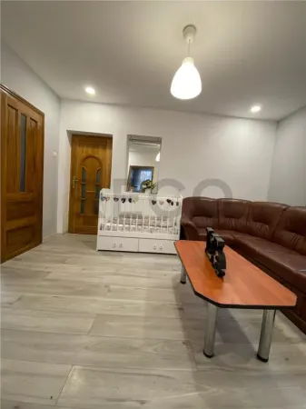 Casă 6 camere Curatele - poza 1