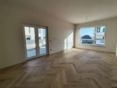 Casă 4 camere Suceava - poza 2