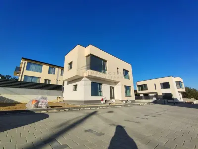 Casă 4 camere Suceava - poza 11