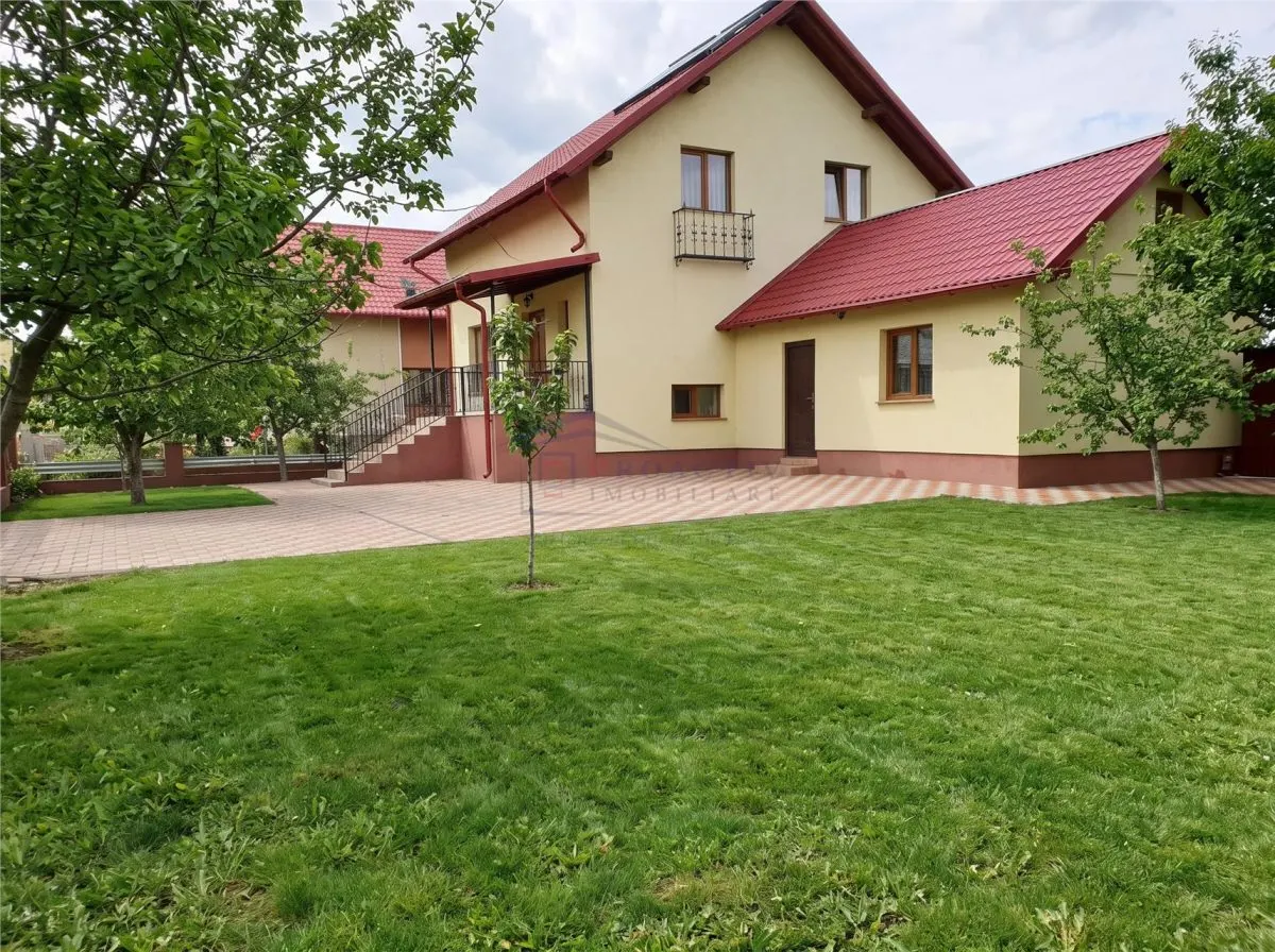 Casă 4 camere Suceava - poza 1