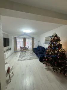 Casă 4 camere Ipotești - poza 1
