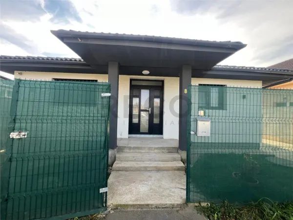 Casă 3 camere Oradea - poza 1