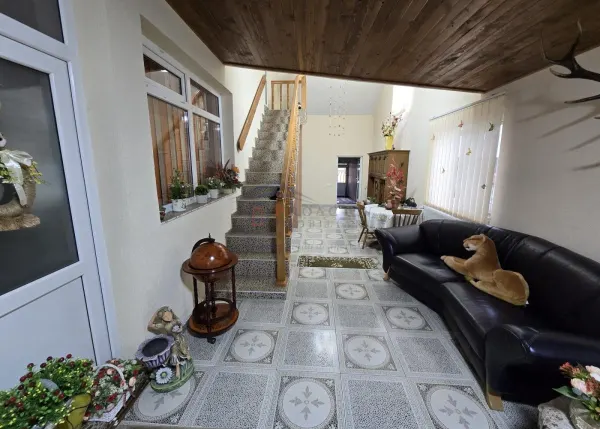 Casă 11 camere Darabani - poza 2