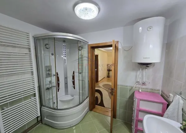 Casă 11 camere Darabani - poza 18
