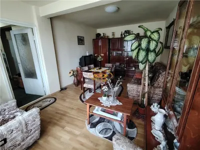 Apartament 4 camere Gheorgheni - poza 2