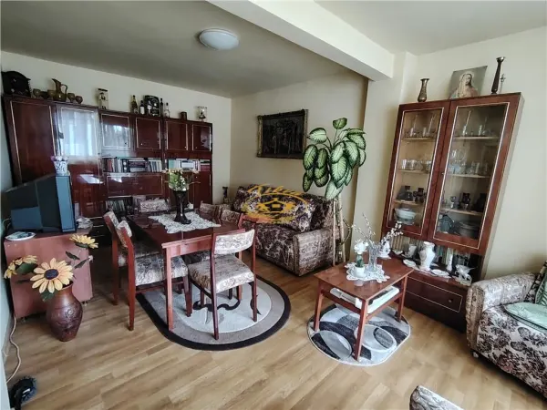Apartament 4 camere Gheorgheni - poza 3