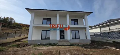 Casă individuală modernă cu 5 camere, terasă și panoramă deosebită Zona Piața Cetate - Alba Iulia