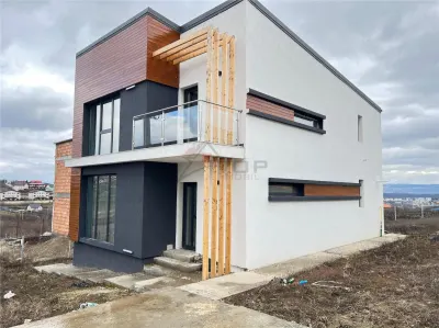 Casă 4 camere Iași - poza 1