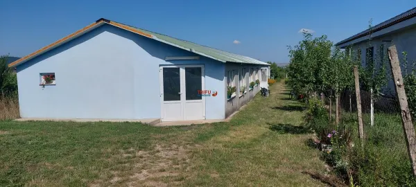 Casă 2 camere Alba Iulia - poza 1