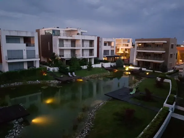 Casă 8 camere București - poza 1