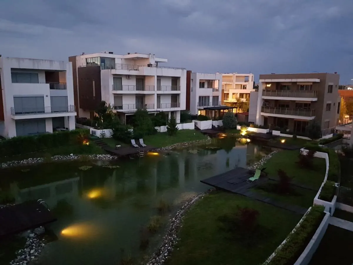 Casă 8 camere București - poza 1