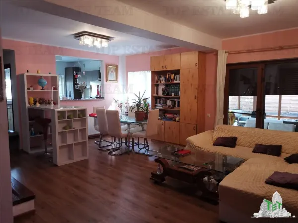 Apartament 4 camere 1 Decembrie - poza 2