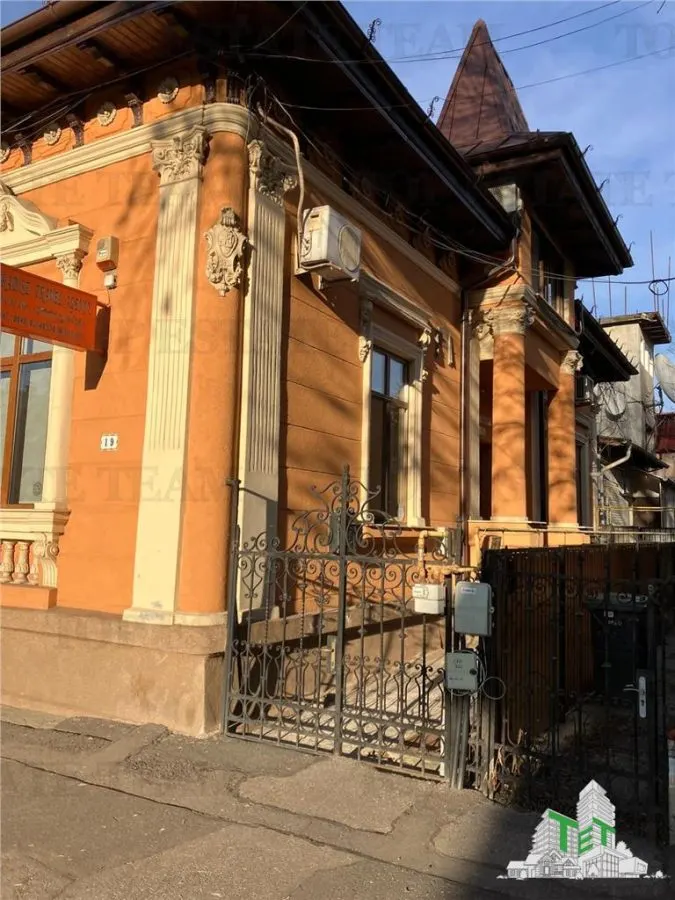 Casă 4 camere București - poza 1