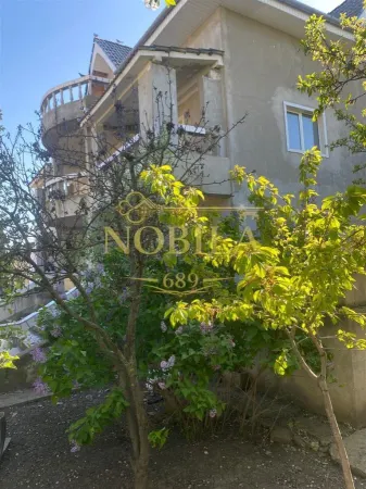 Casă 7 camere Onești - poza 1