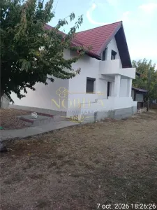 SUPER PRET  Casa P+ E  cu teren 1600 mp  de vanzare  Calea Bacaului - Sascut