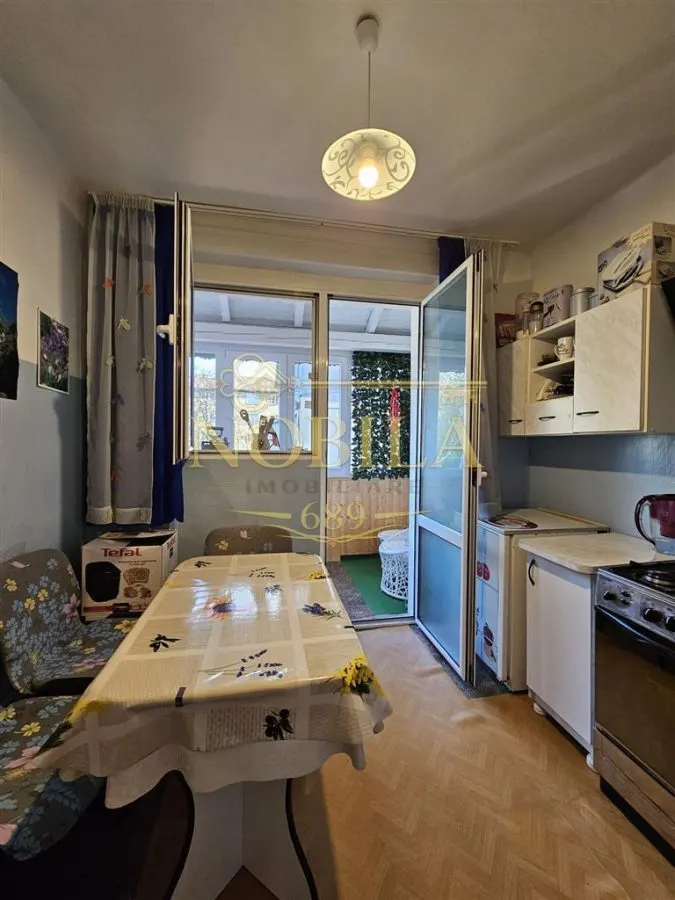 Apartament 2 camere Onești - poza 1