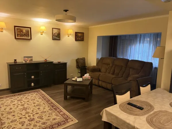 Apartament 3 camere Brașov - poza 1