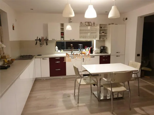 Casă 6 camere Tărlungeni - poza 11