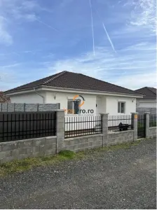 Casă 2 camere Sânandrei - poza 1