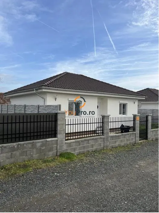 Casă 2 camere Sânandrei - poza 1