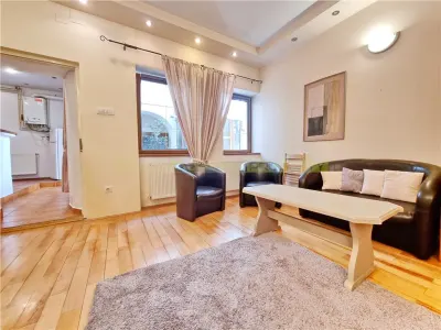 Garsoniera spatioasa de inchiriat in Centrul Istoric al Brasovului - Brasov