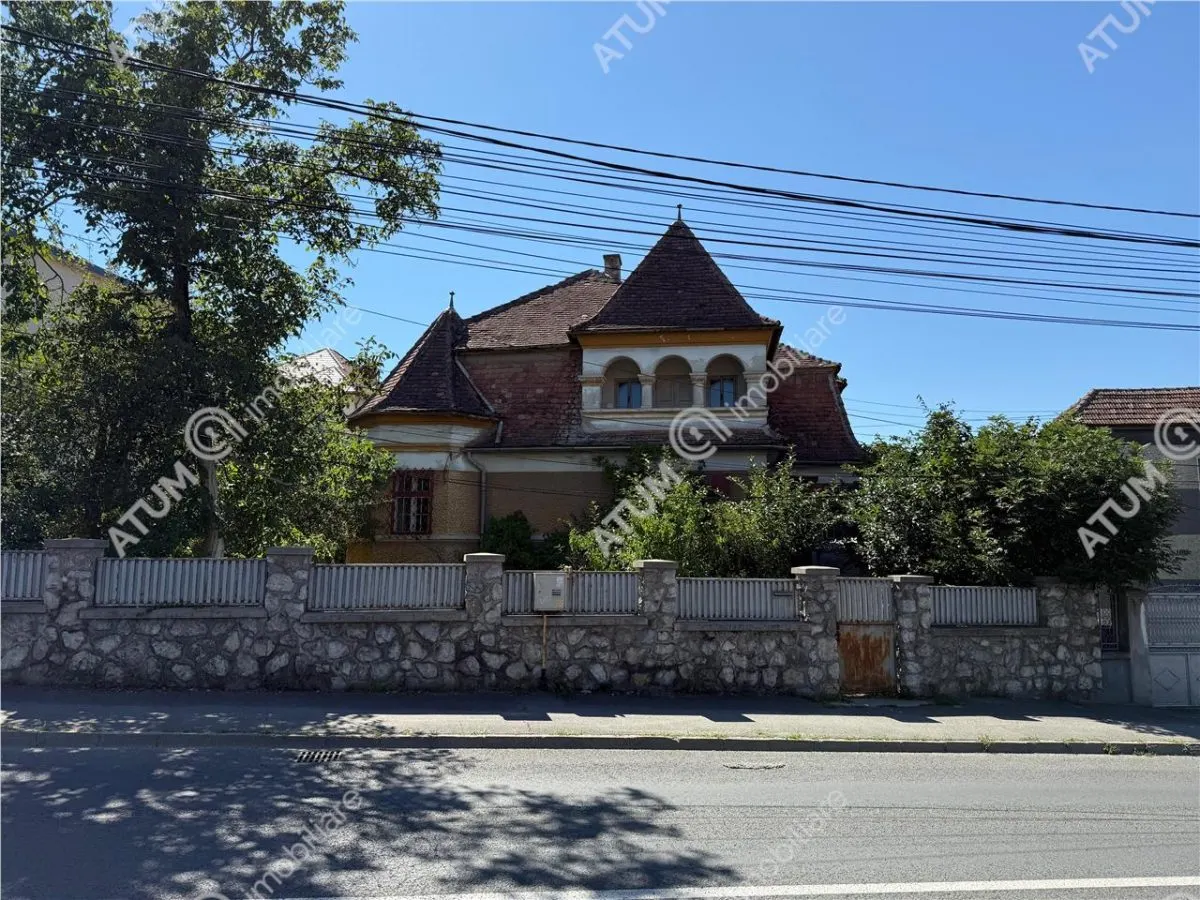Casă 4 camere Sibiu - poza 1