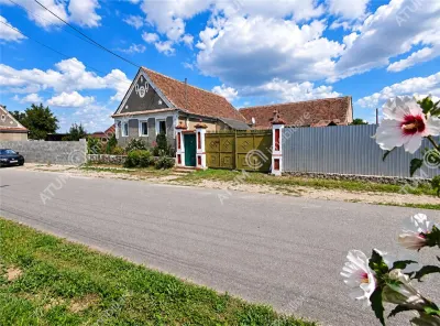 De vanzare casa cu 4 camere si 1650 mp teren in Porumbacu de Jos jud Sibiu - Porumbacu de Sus