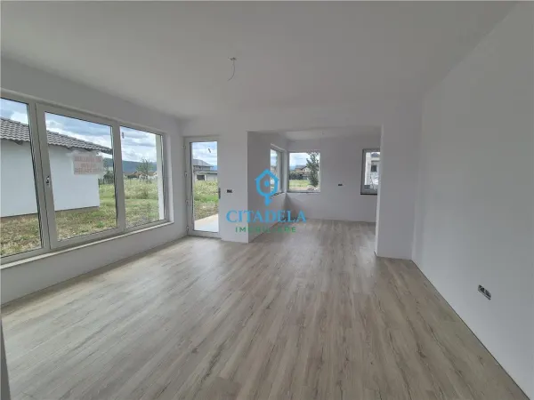 Casă 4 camere Alba Iulia - poza 2