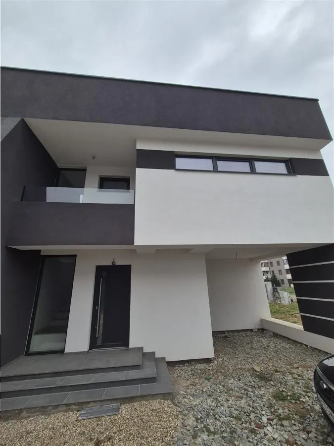 Casă 4 camere Sebeș - poza 1