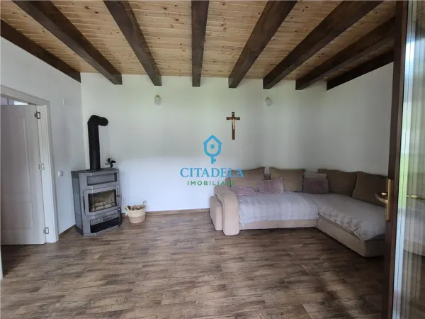 Casă 2 camere Ampoița - poza 3