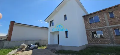 Casă 4 camere Alba Iulia - poza 1