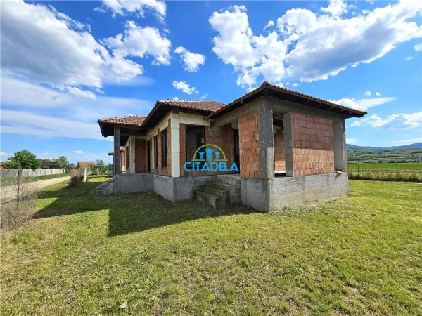 Casă 4 camere Alba Iulia - poza 1