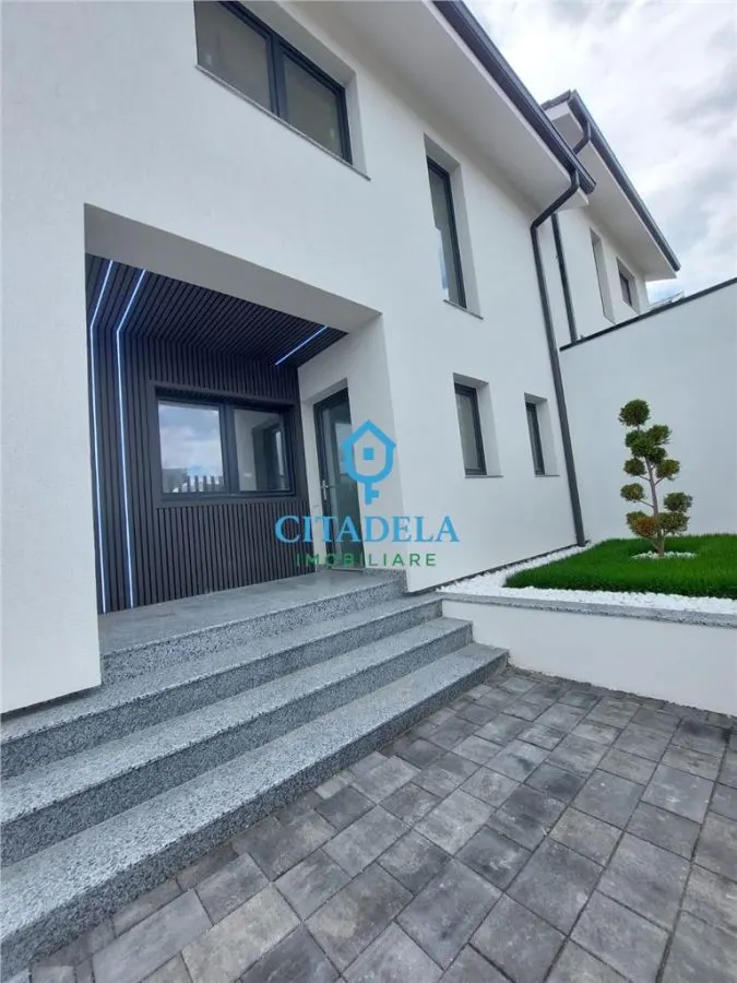 Casă 4 camere Alba Iulia - poza 1