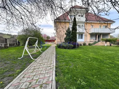 Casă 10 camere Târgu Neamț - poza 14