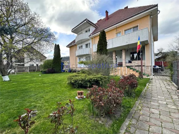 Casă 10 camere Târgu Neamț - poza 5