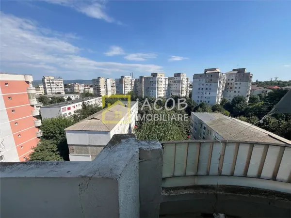 Apartament 3 camere Bacău - poza 1