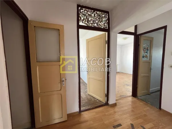 Apartament 3 camere Bacău - poza 19