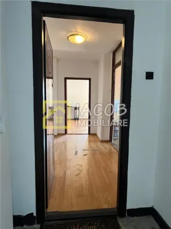 Apartament 3 camere Bacău - poza 3
