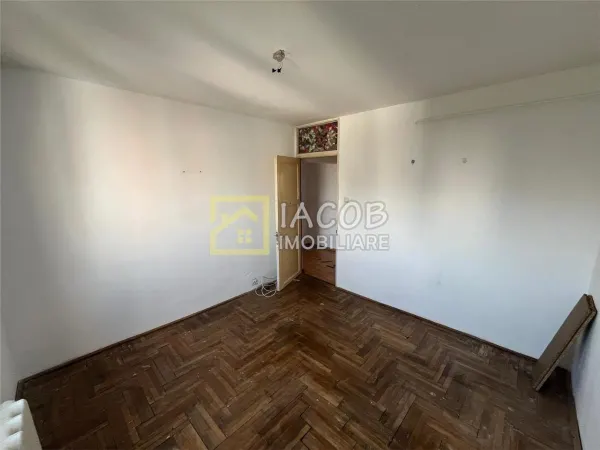Apartament 3 camere Bacău - poza 9
