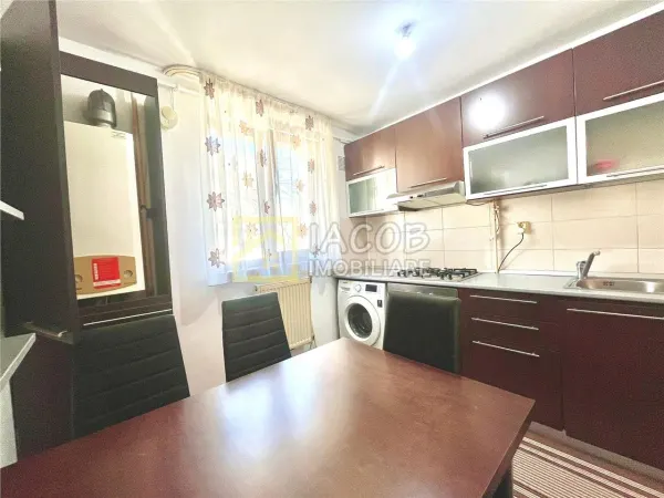 Apartament 3 camere Bacău - poza 2