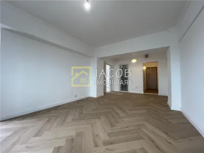 Apartament 2 camere, bdul Unirii, Parcul Catedralei - Bacau