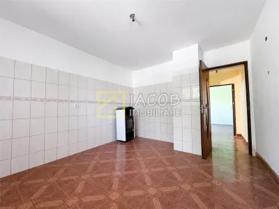 Apartament 2 camere Damienesti - poza 3