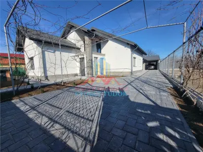 Casă 8 camere Malu Spart - poza 2