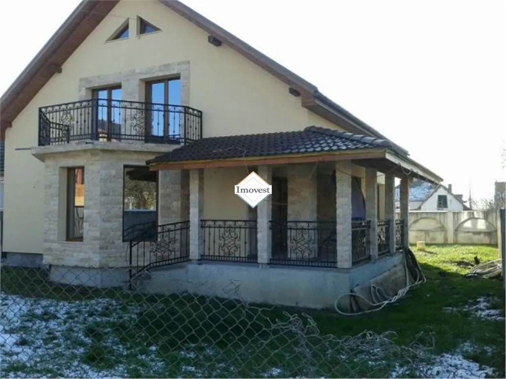 Casă 4 camere Păulești - poza 1