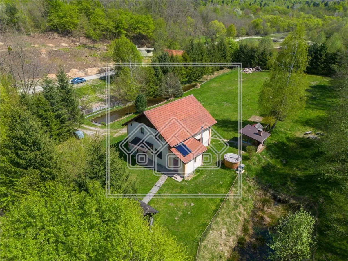 Casă 5 camere Porumbacu de Sus - poza 1